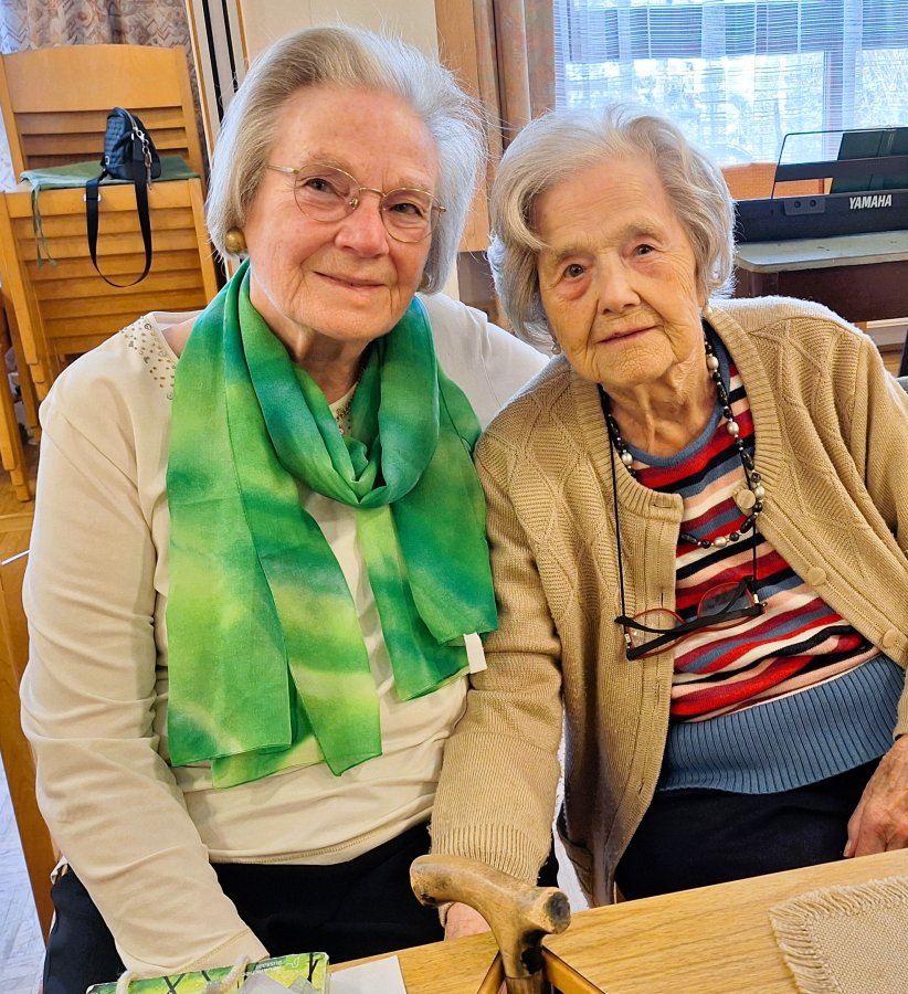 Lore Zeiss und Hildegard Riener